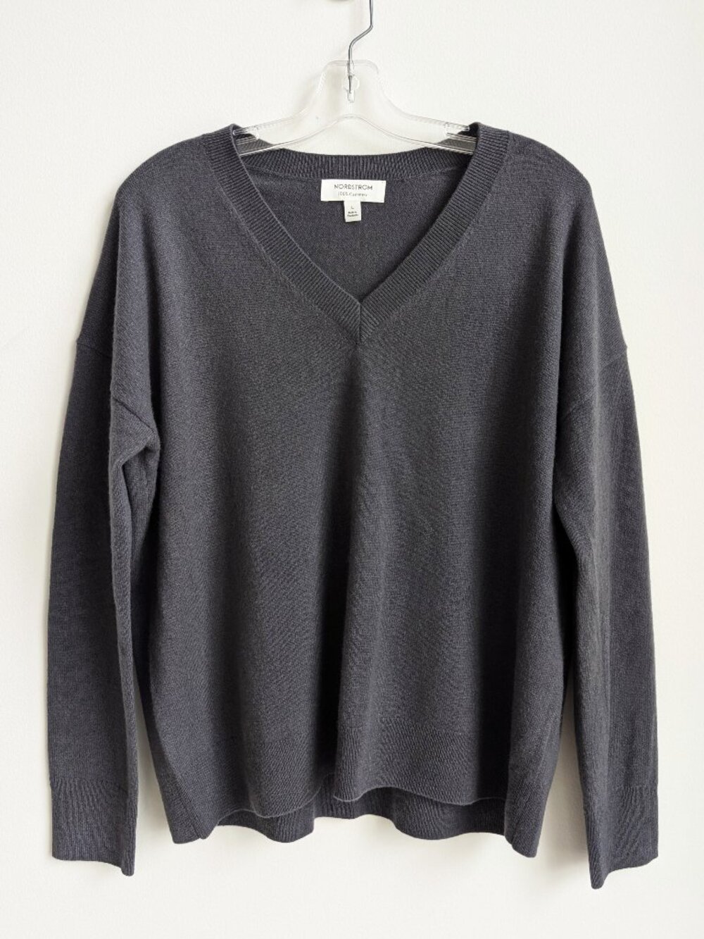 NORDSTROM 100% Cashmere V Neck Sweater | Large